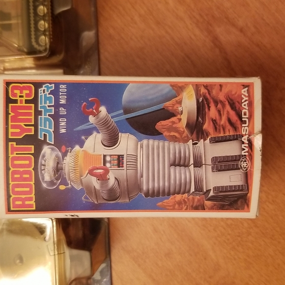 🤖👨‍🚀 VINTAGE LOST IN SPACE TOYS🤖 - Picture 3 of 13